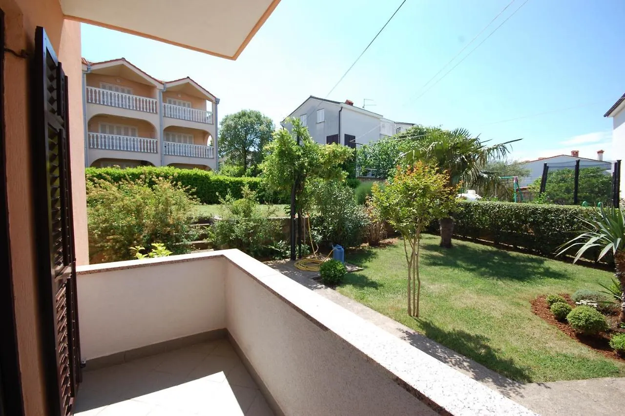נייביצה Apartments Andrea By El-Pi Tours