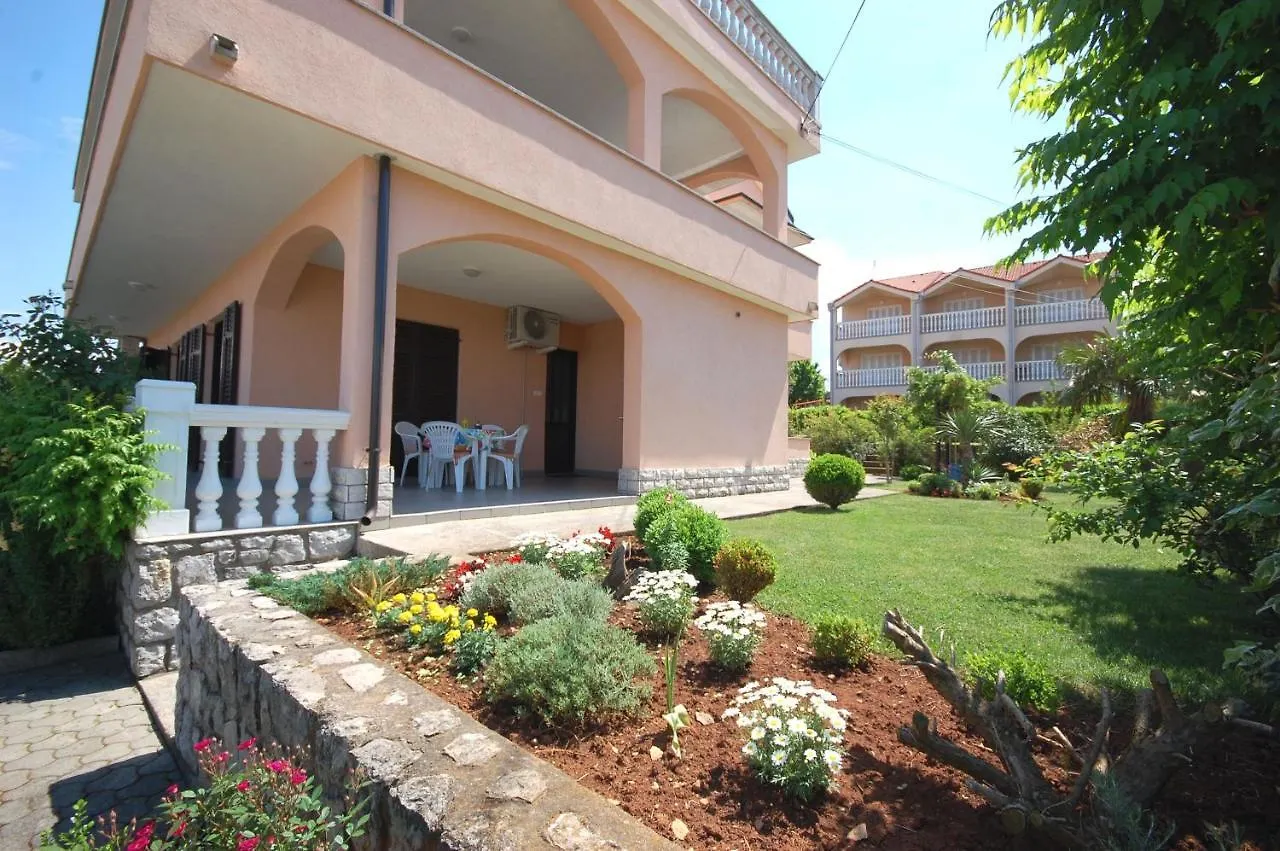 נייביצה Apartments Andrea By El-Pi Tours